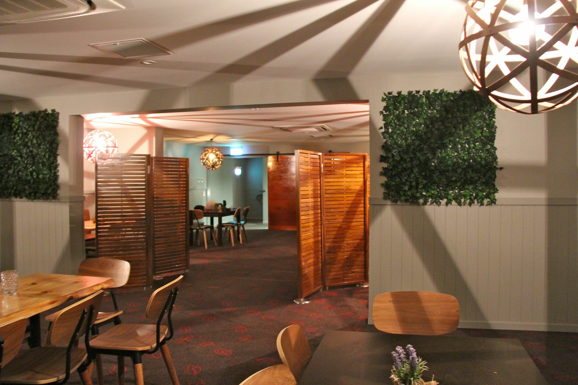 Altitude On Montville Exteriör bild The interior of the restaurant